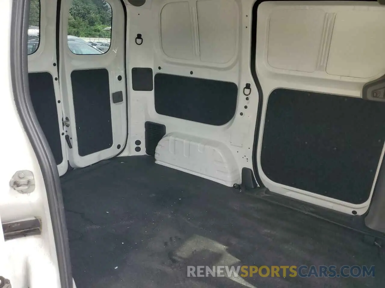 11 fotografías del automóvil dañado 3N6CM0KN4LK705159 NISSAN NV 2020