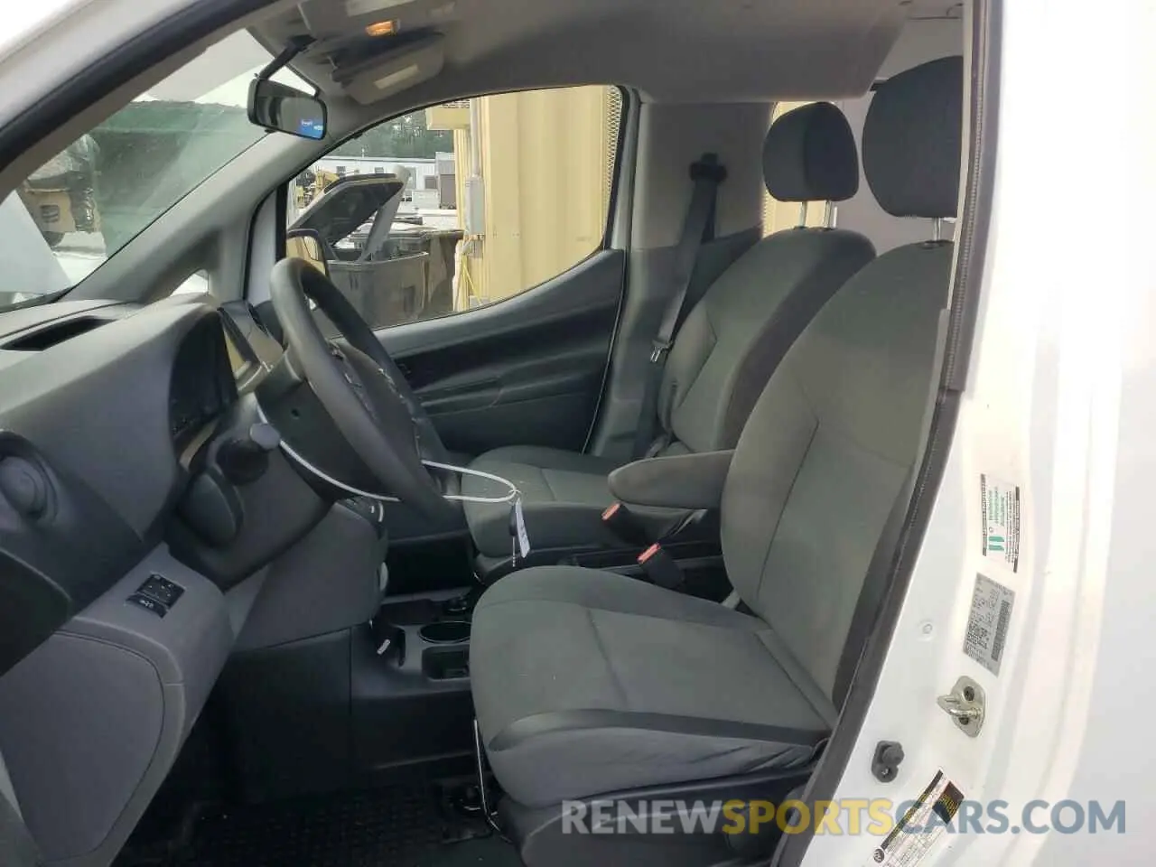 7 fotografías del automóvil dañado 3N6CM0KN4LK705159 NISSAN NV 2020
