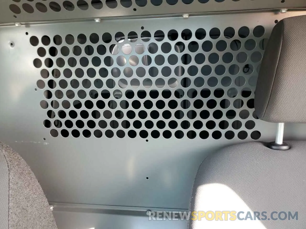 10 fotografías del automóvil dañado 3N6CM0KN7LK709092 NISSAN NV 2020