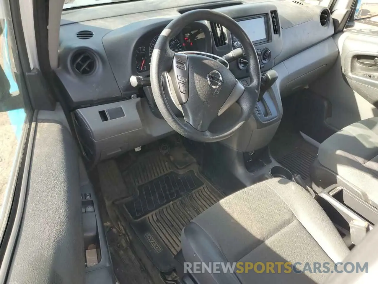 8 fotografías del automóvil dañado 3N6CM0KN7LK709092 NISSAN NV 2020