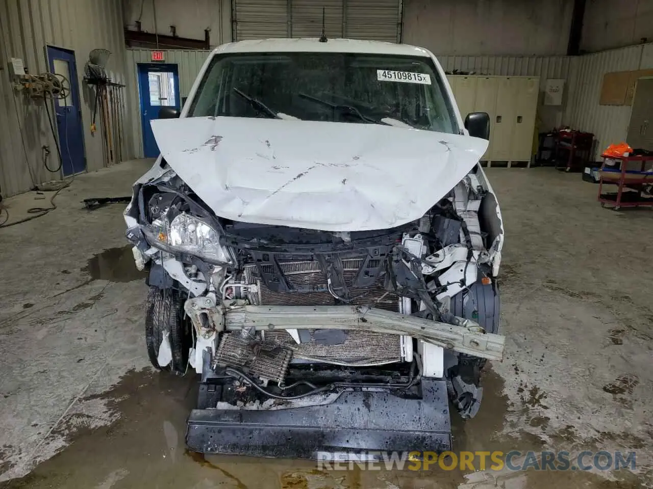 5 fotografías del automóvil dañado 3N6CM0KNXLK690893 NISSAN NV 2020