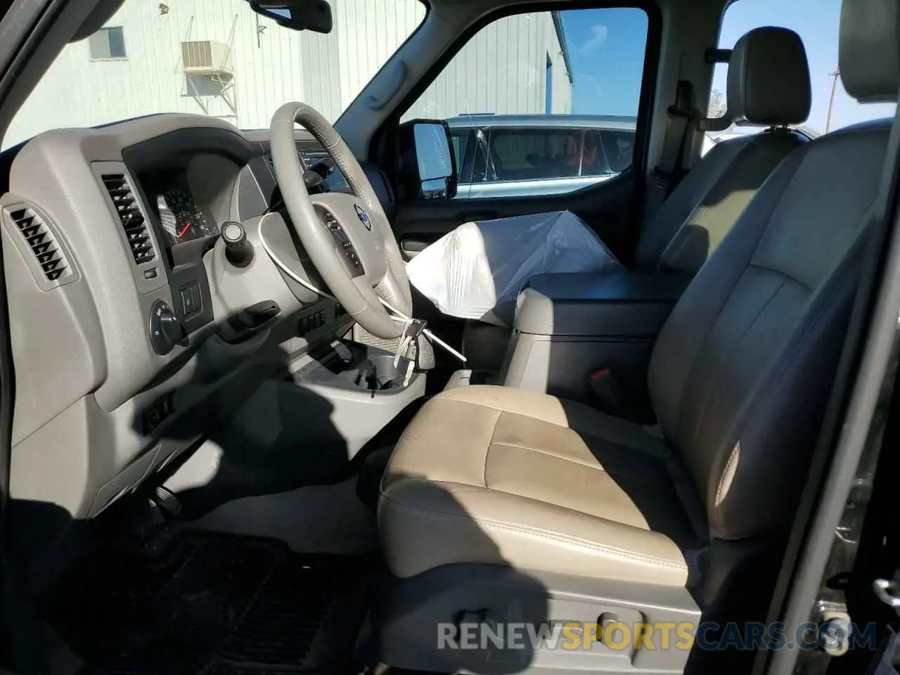 7 fotografías del automóvil dañado 5BZAF0AA0LN850597 NISSAN NV 2020