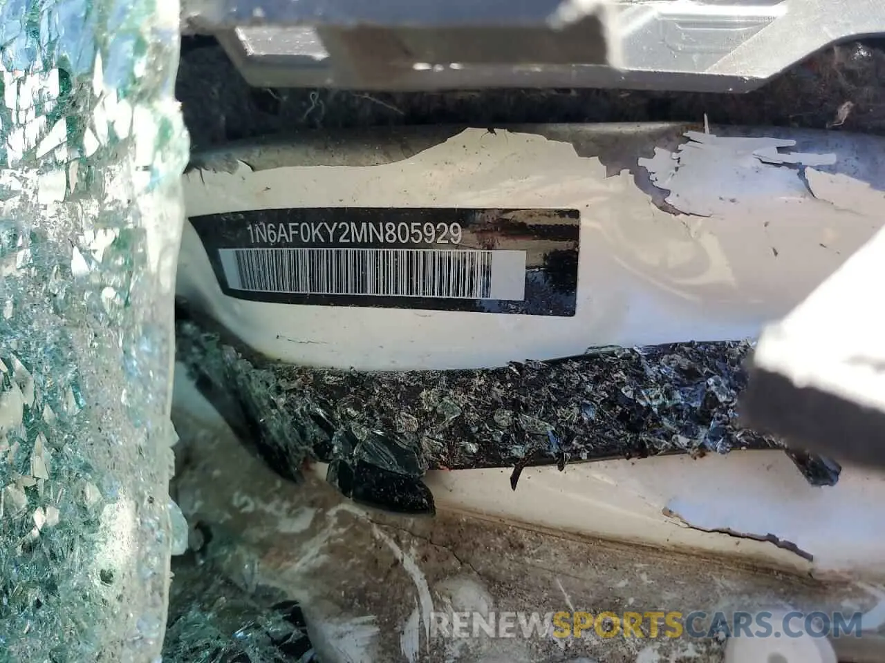 14 fotografías del automóvil dañado 1N6AF0KY2MN805929 NISSAN NV 2021