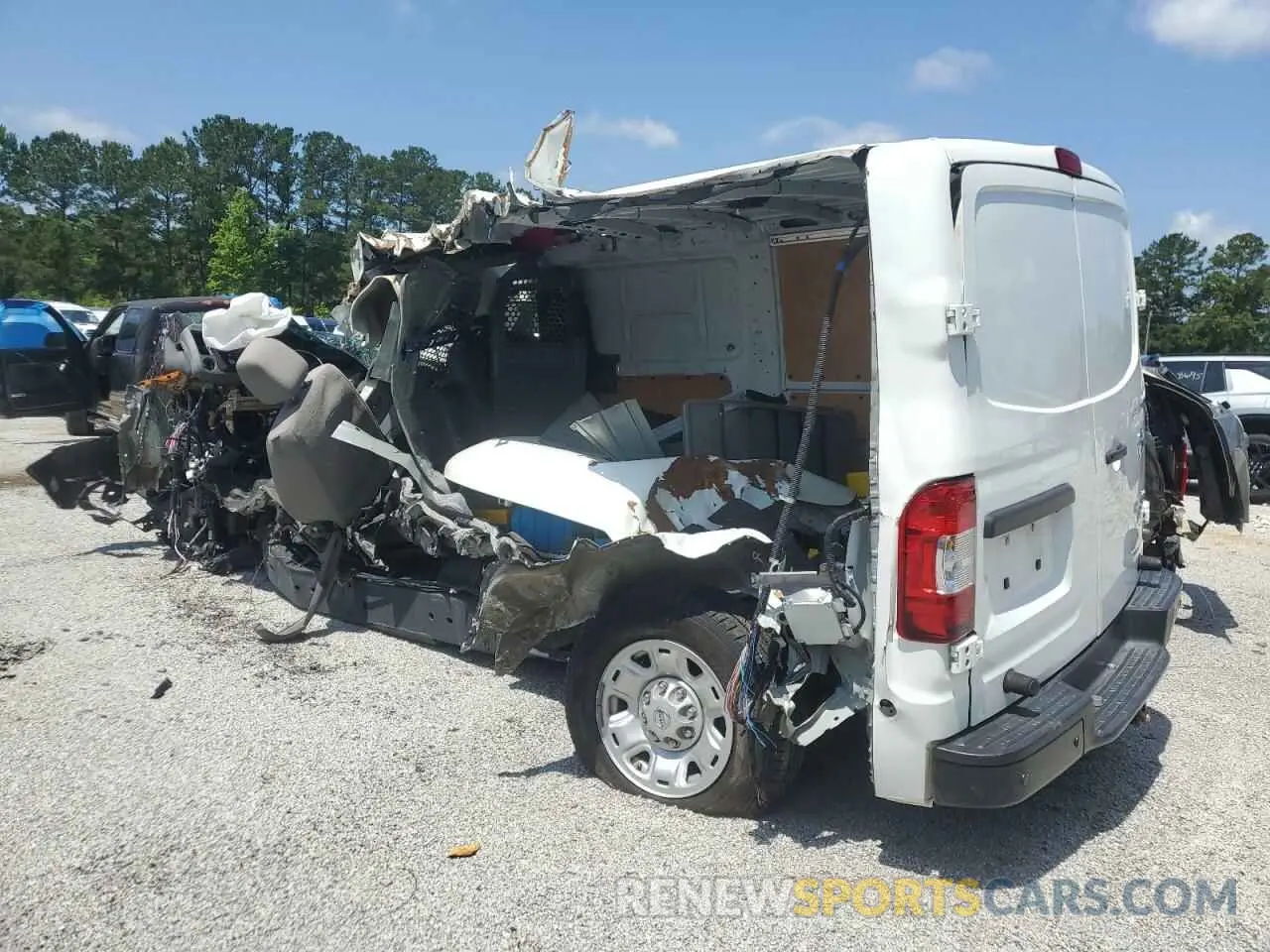 2 fotografías del automóvil dañado 1N6AF0KY2MN805929 NISSAN NV 2021