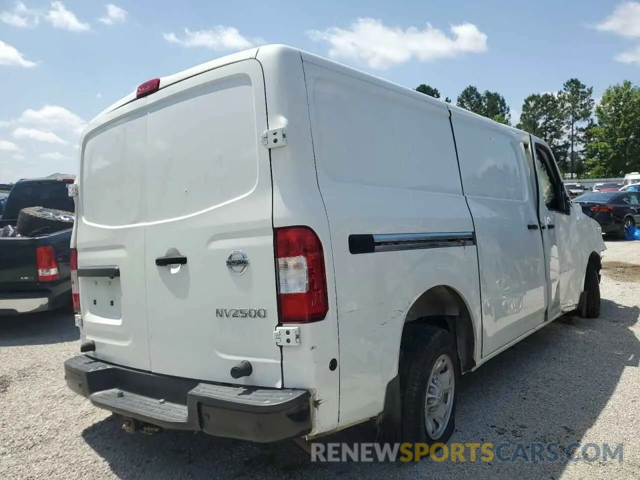3 fotografías del automóvil dañado 1N6AF0KY2MN805929 NISSAN NV 2021