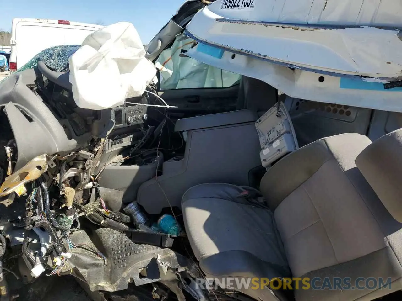 7 fotografías del automóvil dañado 1N6AF0KY2MN805929 NISSAN NV 2021