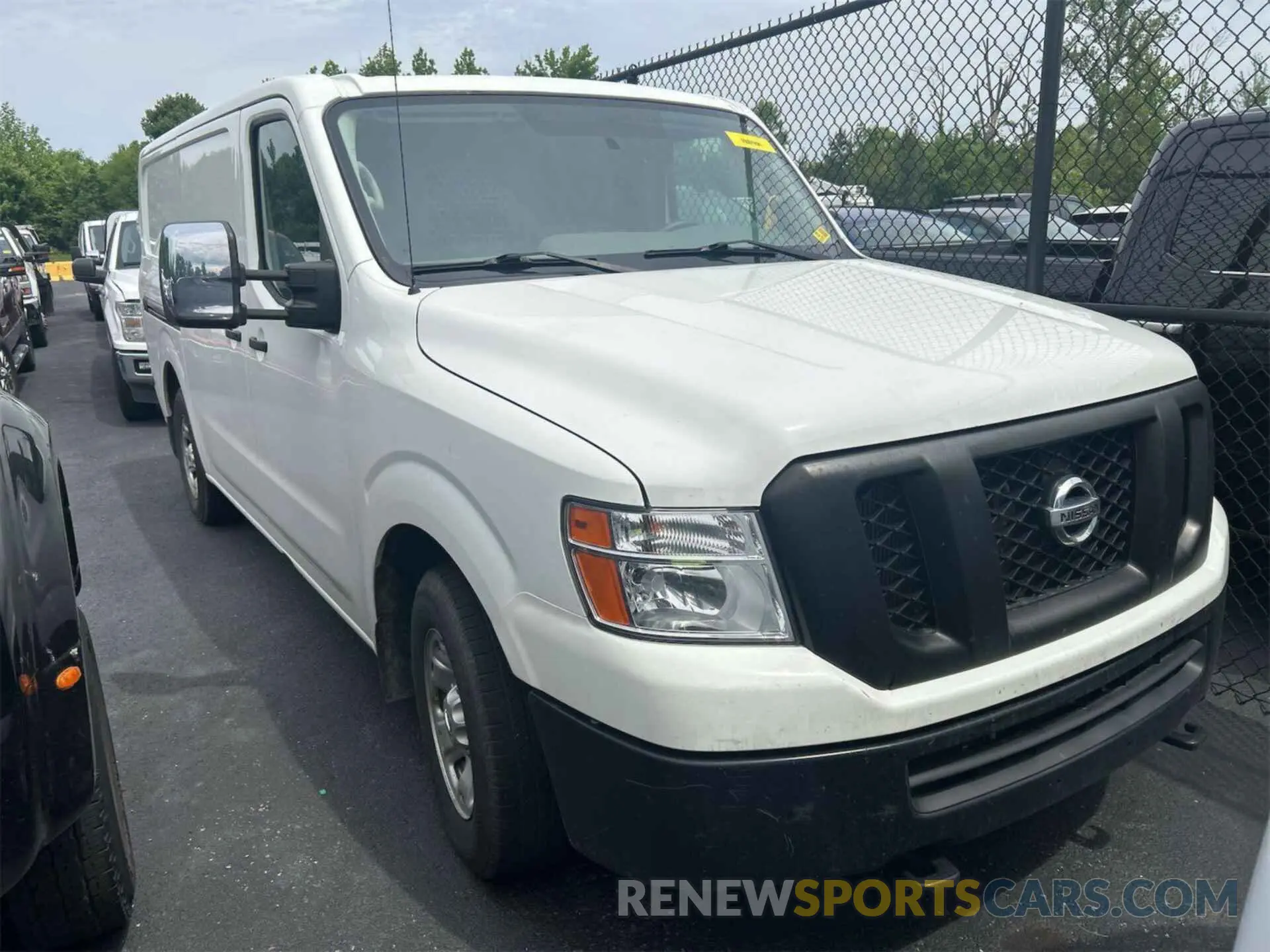 16 fotografías del automóvil dañado 1N6AF0KY9MN807337 NISSAN NV 2021