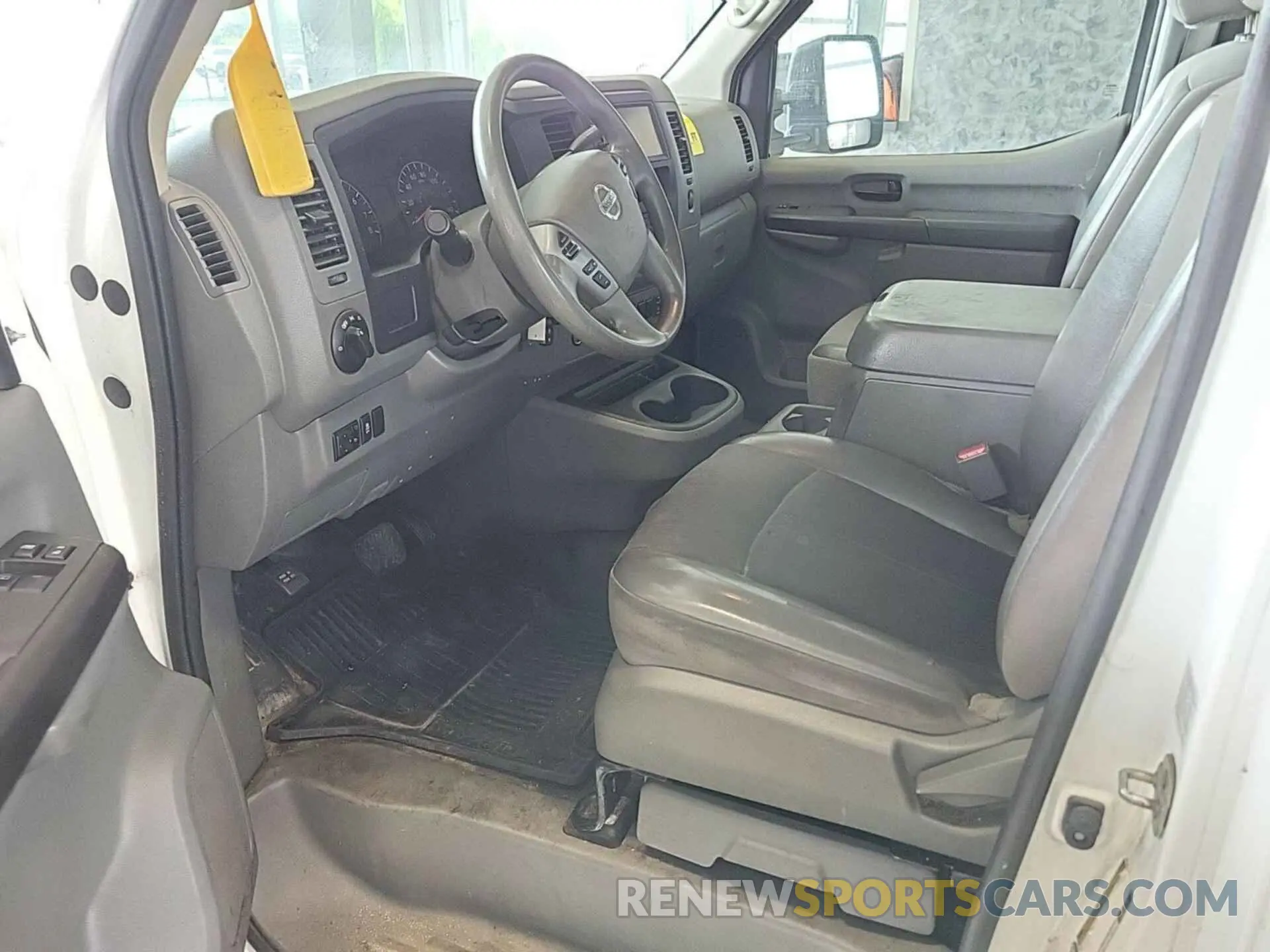 22 fotografías del automóvil dañado 1N6AF0KY9MN807337 NISSAN NV 2021