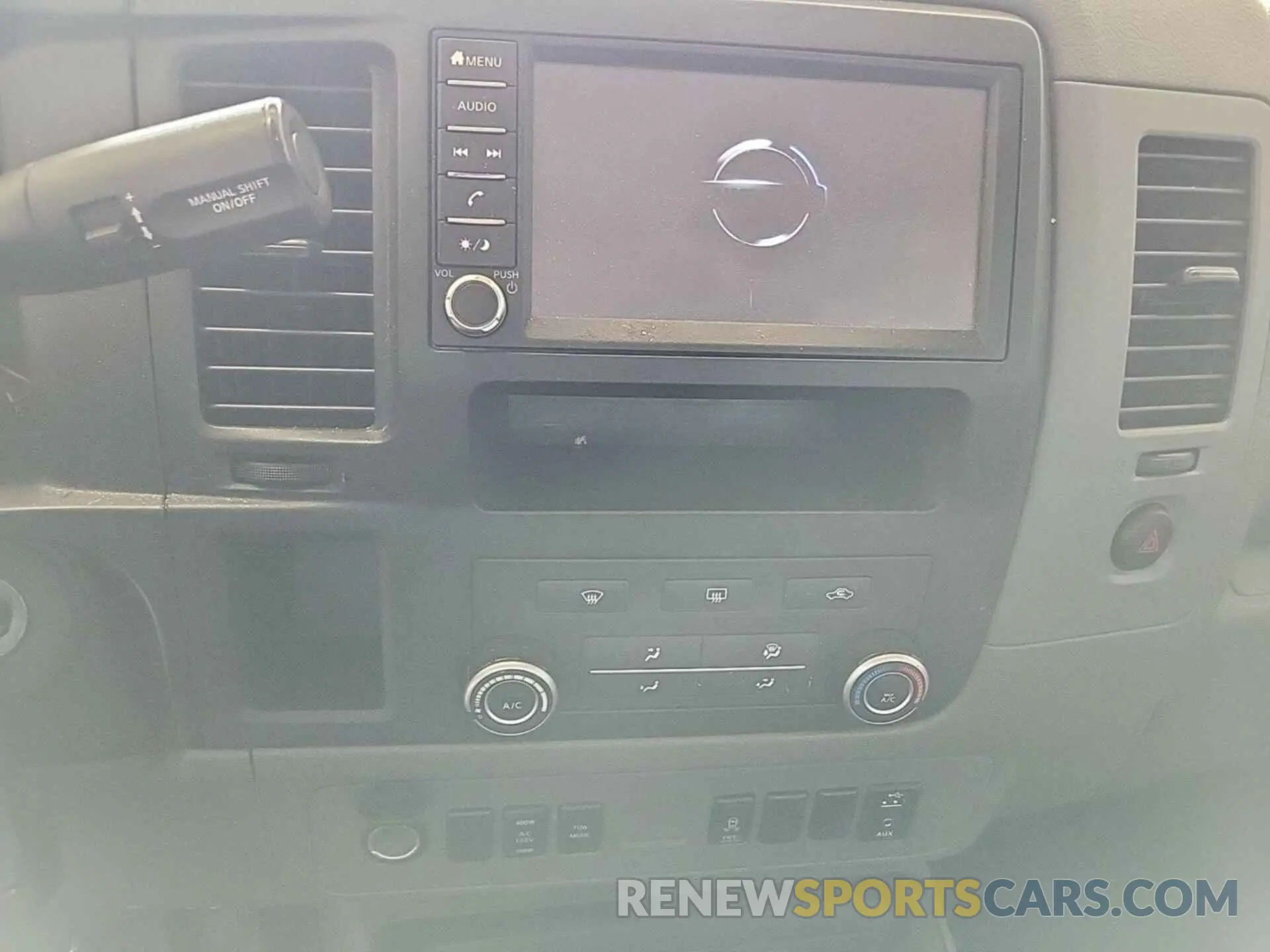 5 fotografías del automóvil dañado 1N6AF0KY9MN807337 NISSAN NV 2021