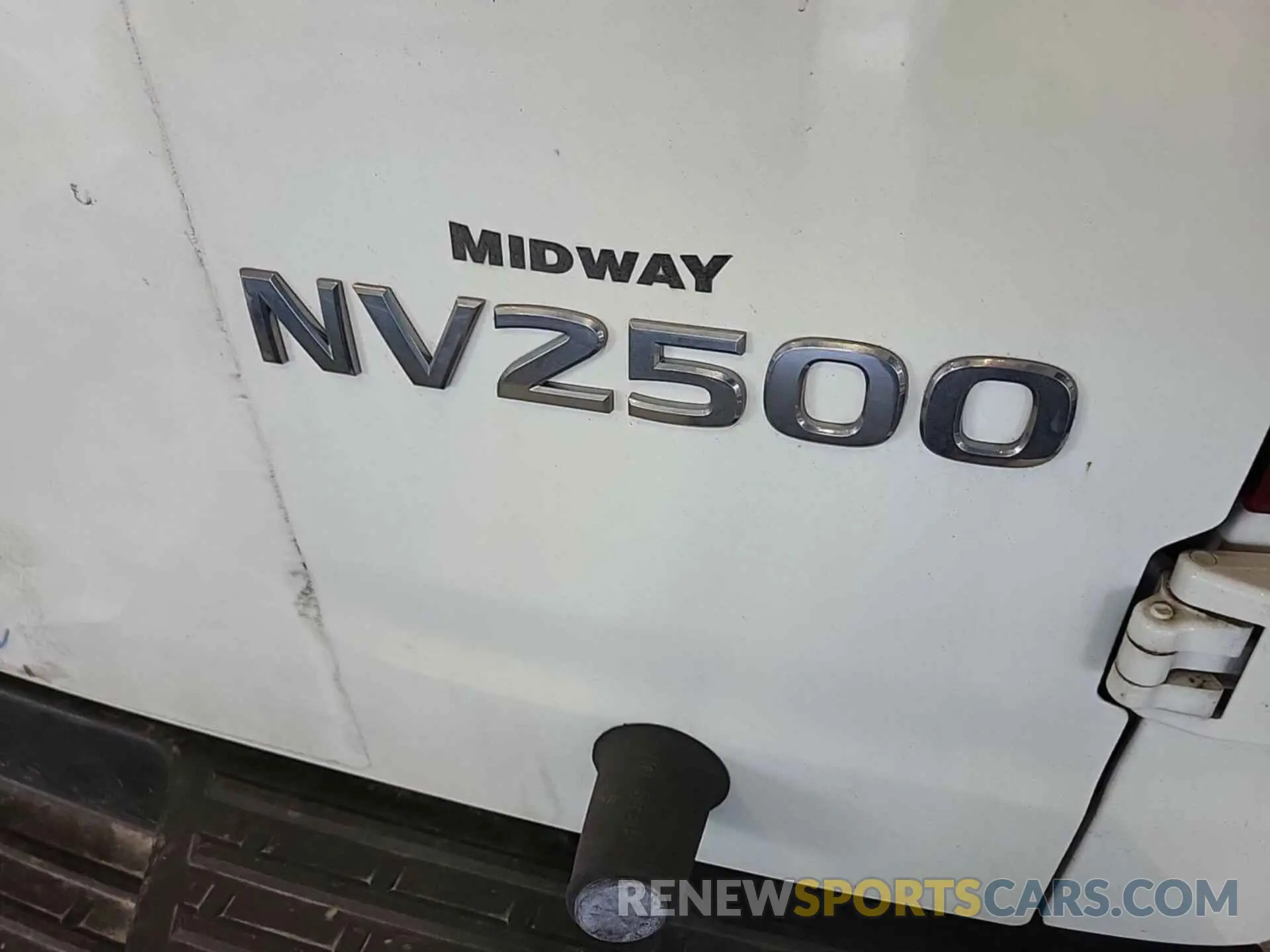 9 fotografías del automóvil dañado 1N6AF0KY9MN807337 NISSAN NV 2021