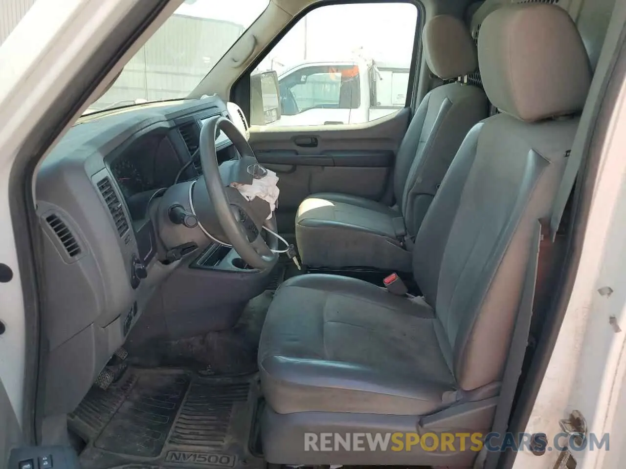 7 fotografías del automóvil dañado 1N6BF0KM2MN806323 NISSAN NV 2021
