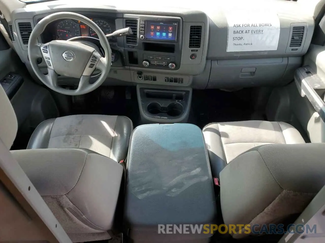 8 fotografías del automóvil dañado 1N6BF0LY2MN810244 NISSAN NV 2021