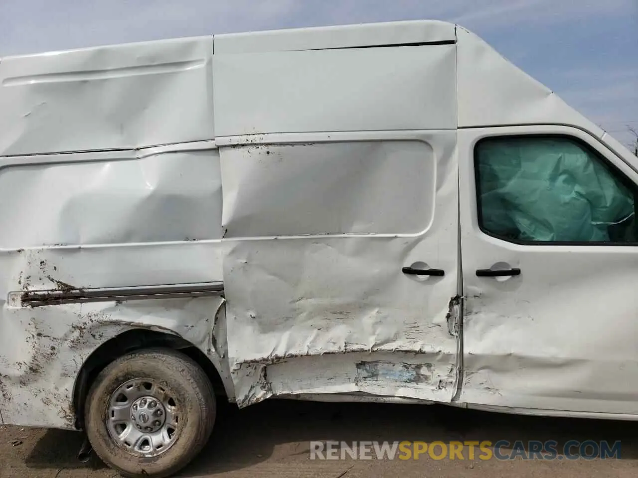 10 fotografías del automóvil dañado 1N6BF0LY5MN805944 NISSAN NV 2021