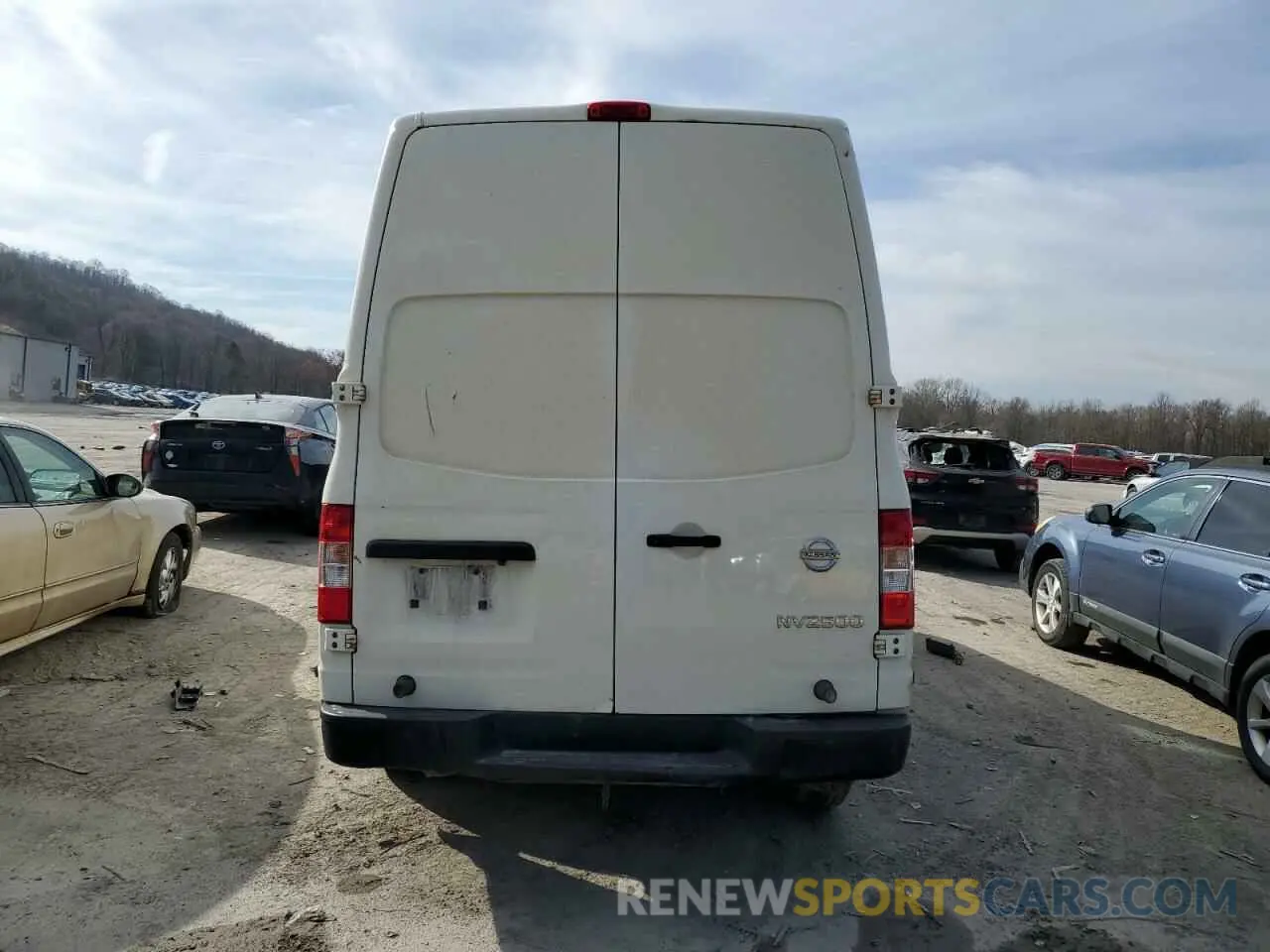 6 fotografías del automóvil dañado 1N6BF0LY8MN800799 NISSAN NV 2021