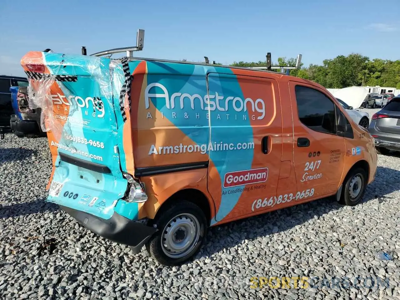 3 fotografías del automóvil dañado 3N6CM0KN2MK692493 NISSAN NV 2021