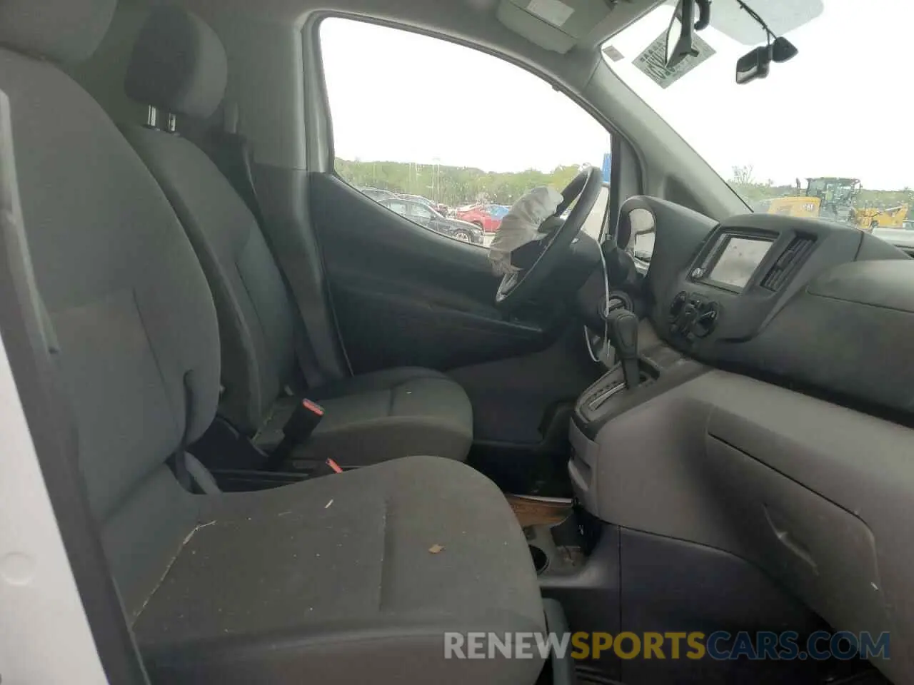 11 fotografías del automóvil dañado 3N6CM0KN4MK698666 NISSAN NV 2021