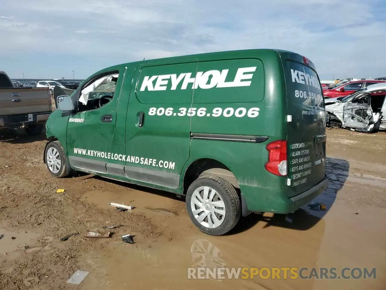 2 fotografías del automóvil dañado 3N6CM0KNXMK696890 NISSAN NV 2021