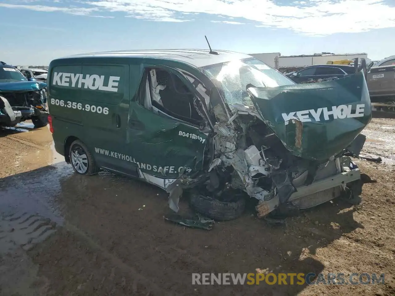 4 fotografías del automóvil dañado 3N6CM0KNXMK696890 NISSAN NV 2021