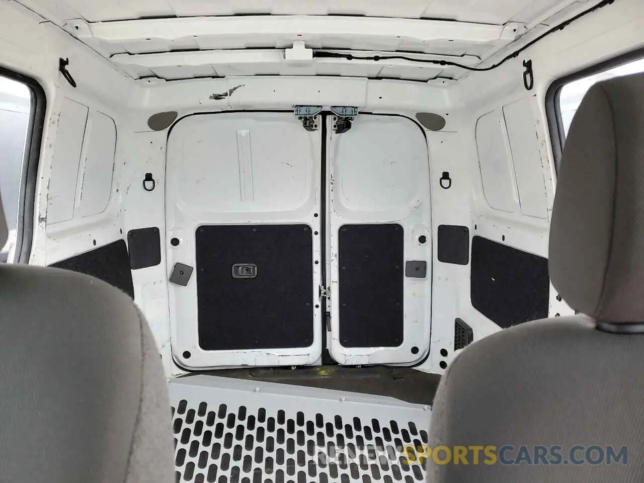 10 fotografías del automóvil dañado 3N6CM0KNXMK705491 NISSAN NV 2021