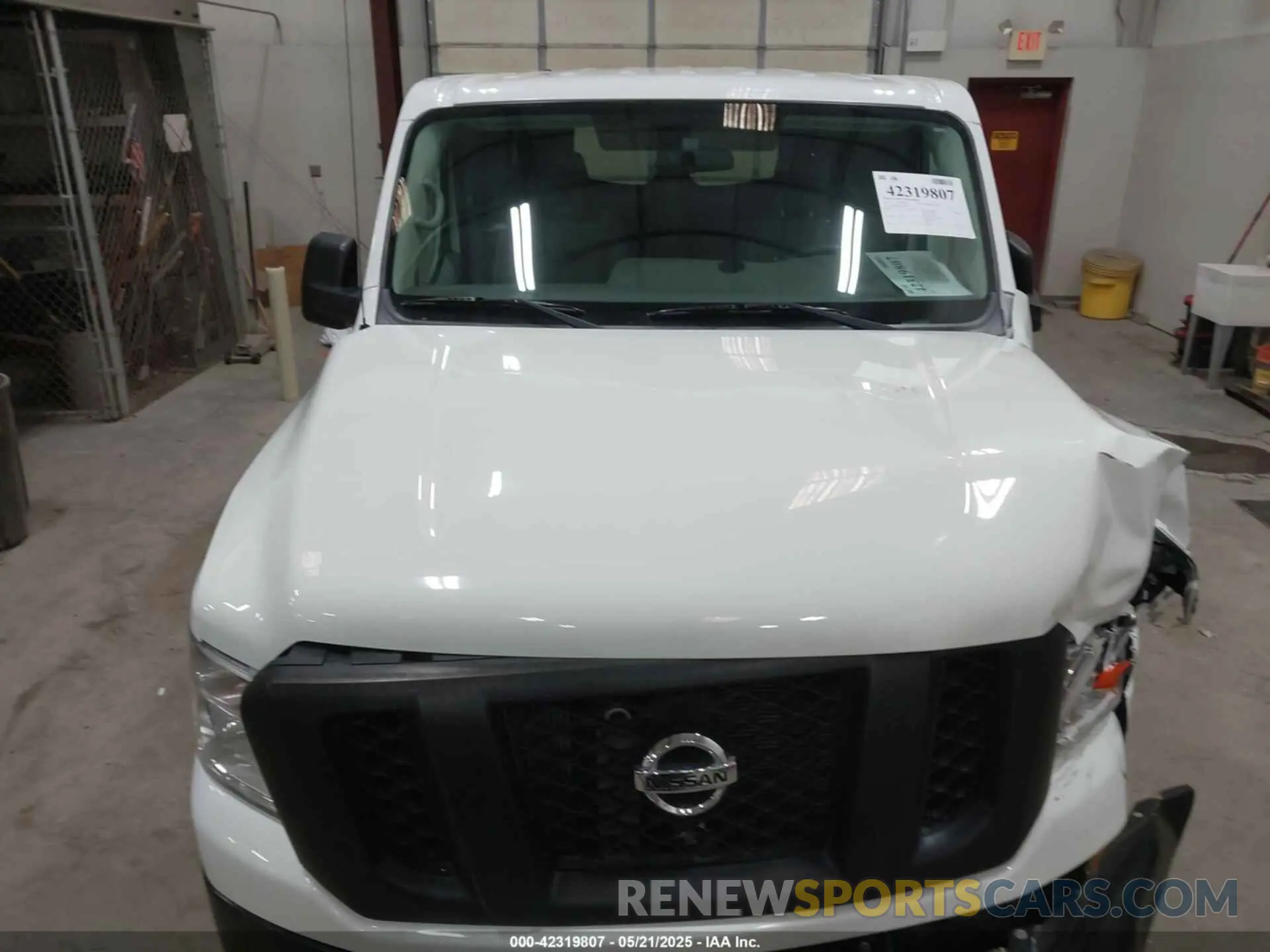 10 fotografías del automóvil dañado 1N6BF0KM3KN800446 NISSAN NV CARGO NV1500 2019