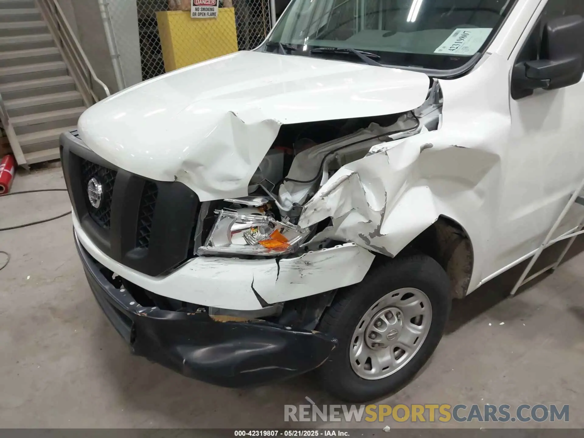 6 fotografías del automóvil dañado 1N6BF0KM3KN800446 NISSAN NV CARGO NV1500 2019