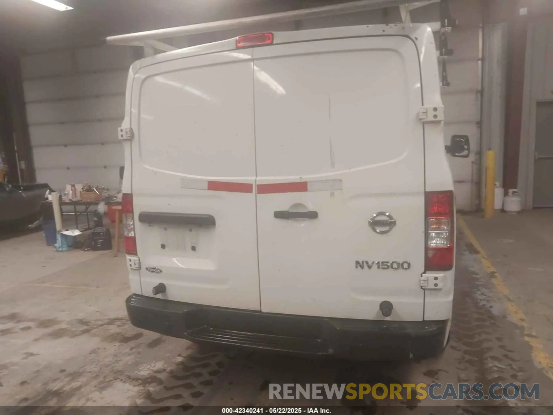 16 fotografías del automóvil dañado 1N6BF0KM4KN808359 NISSAN NV CARGO NV1500 2019
