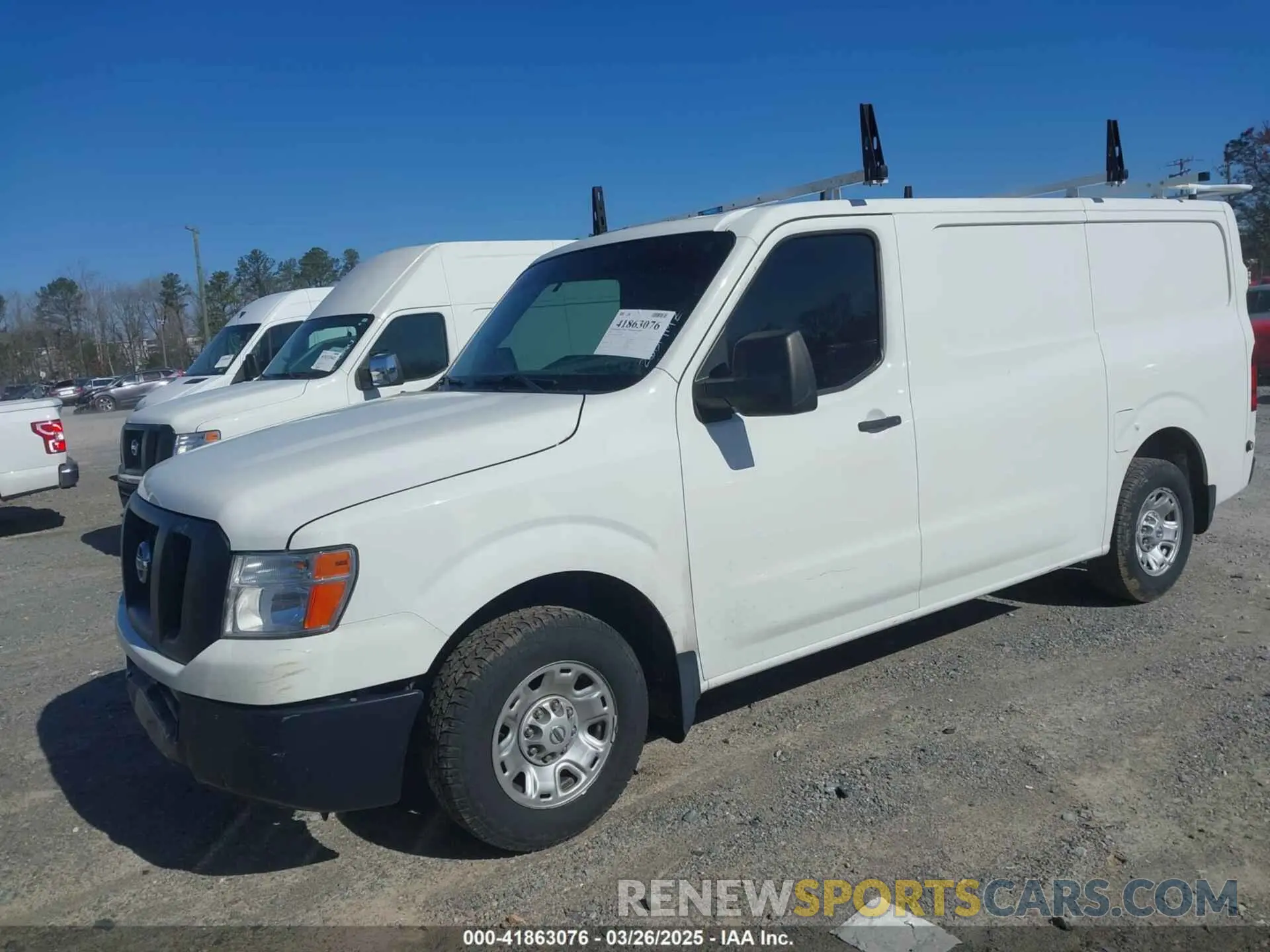 2 fotografías del automóvil dañado 1N6BF0KM5LN809313 NISSAN NV CARGO NV1500 2020