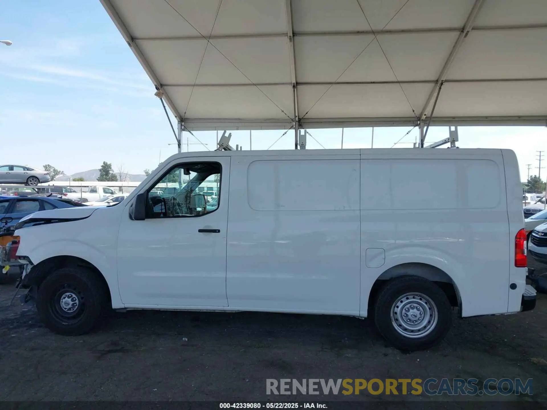 15 fotografías del automóvil dañado 1N6BF0KM6LN800250 NISSAN NV CARGO NV1500 2020
