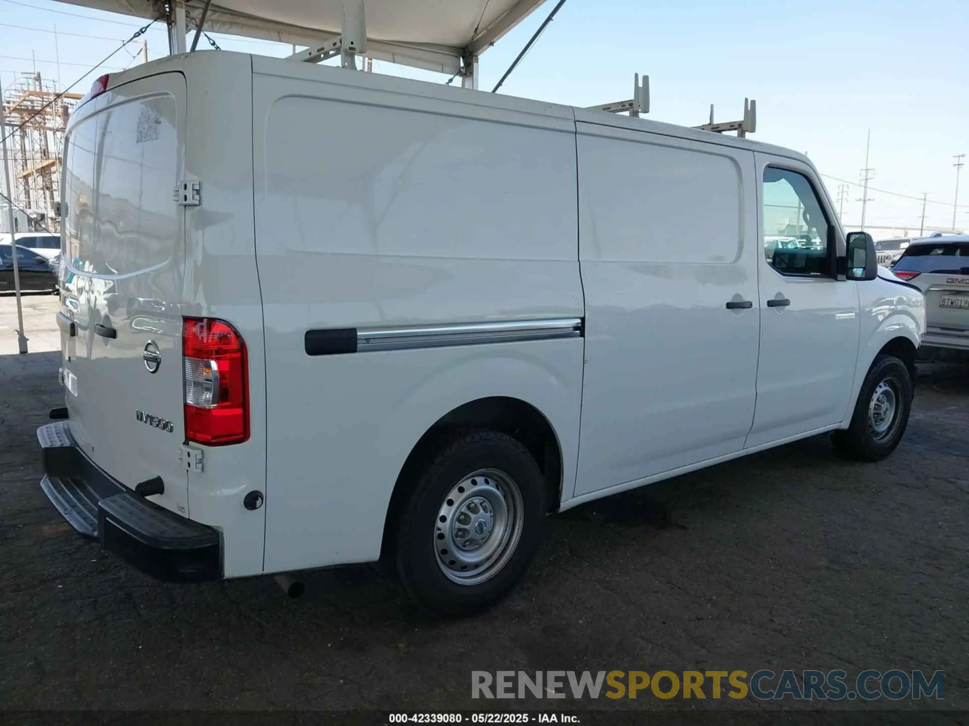 4 fotografías del automóvil dañado 1N6BF0KM6LN800250 NISSAN NV CARGO NV1500 2020