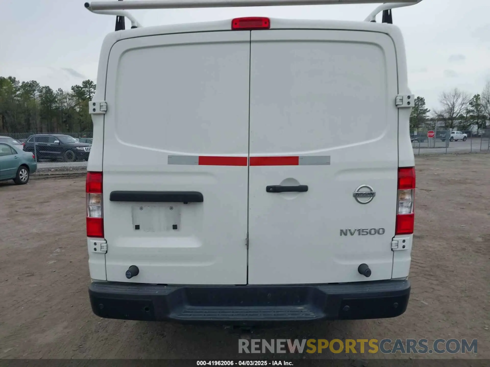 16 fotografías del automóvil dañado 1N6BF0KM7LN809782 NISSAN NV CARGO NV1500 2020