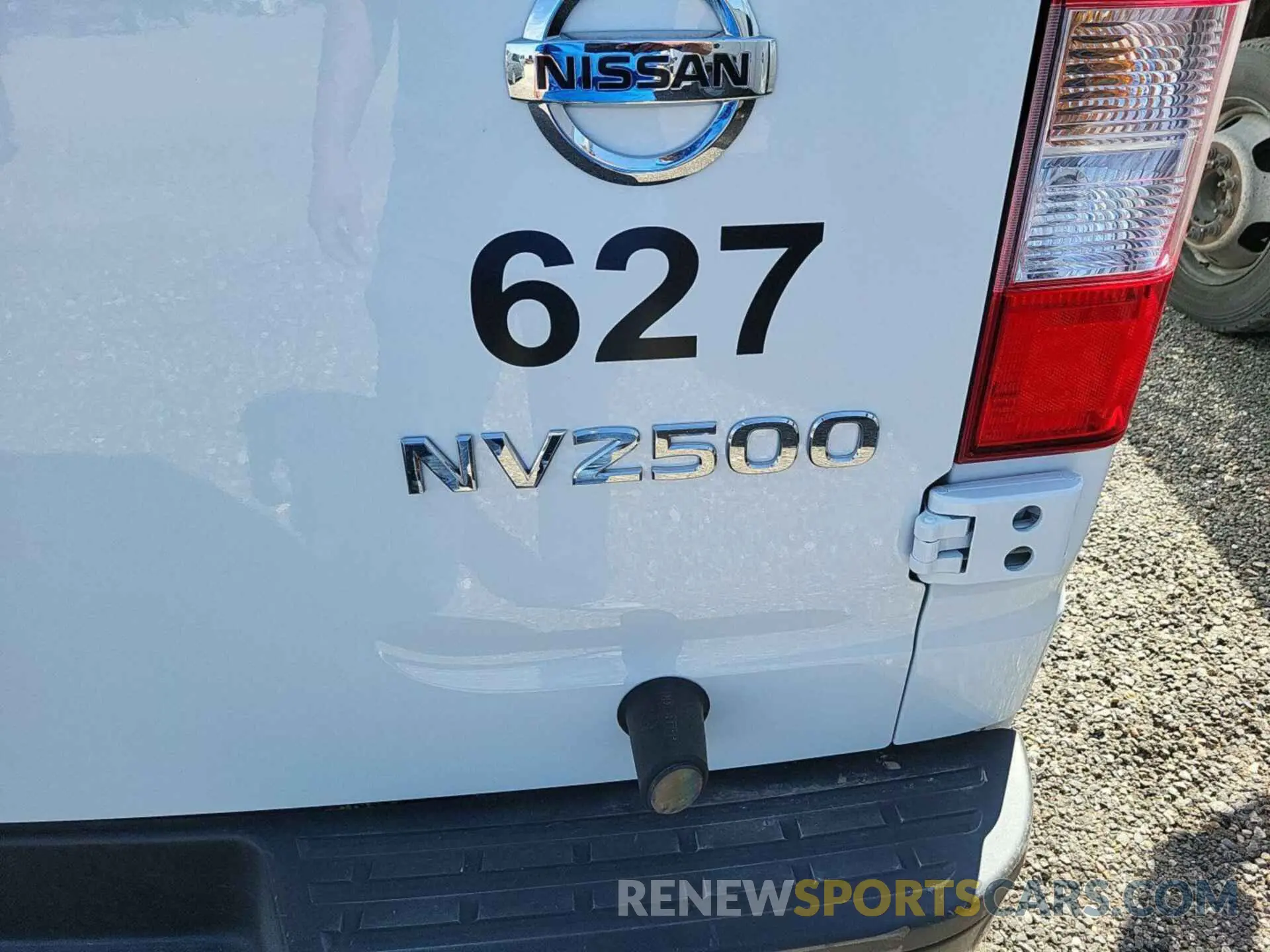 4 fotografías del automóvil dañado 1N6AF0LY4KN806284 NISSAN NV CARGO NV2500 HD 2019
