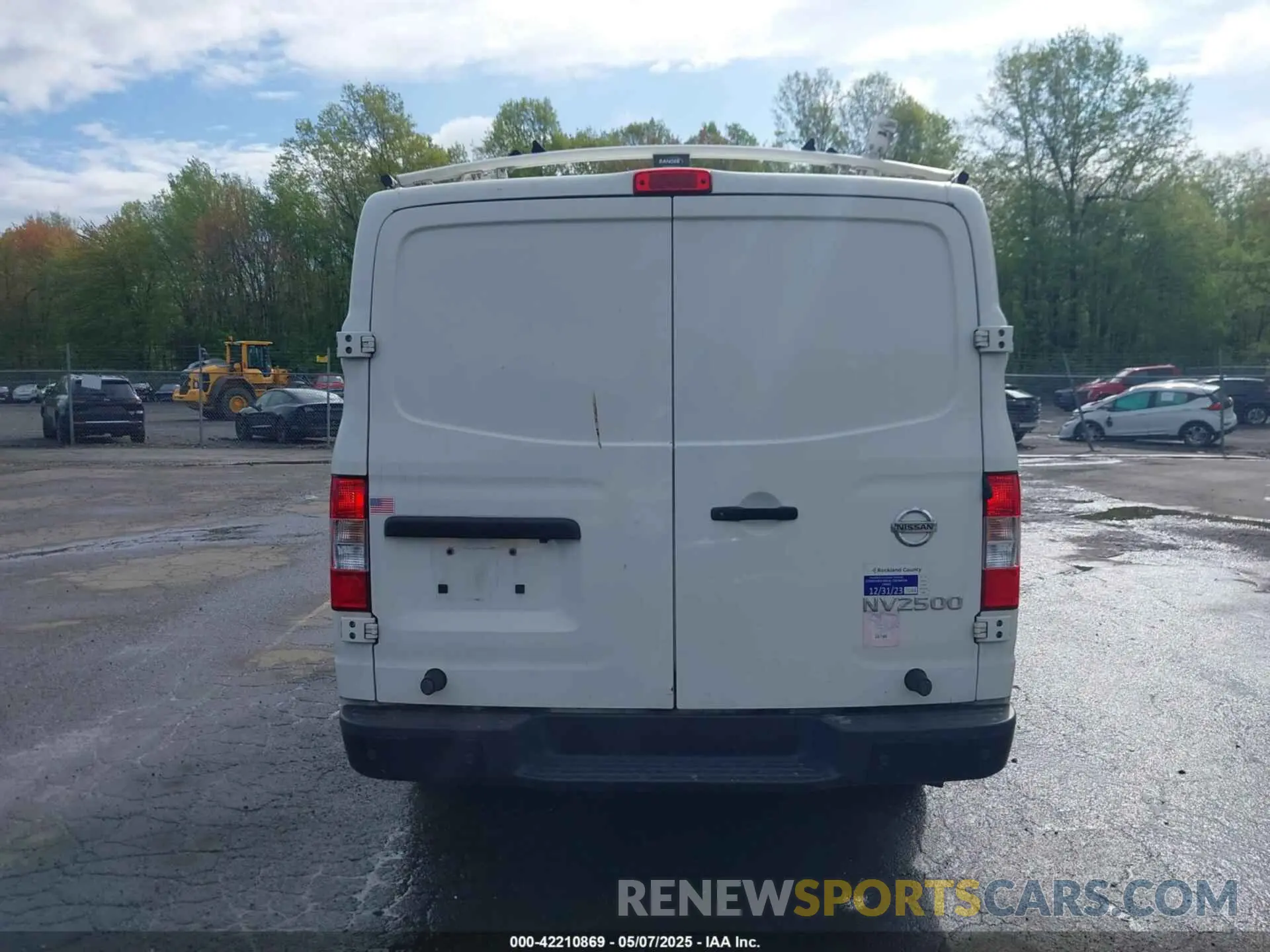 16 fotografías del automóvil dañado 1N6BF0KYXKN802942 NISSAN NV CARGO NV2500 HD 2019