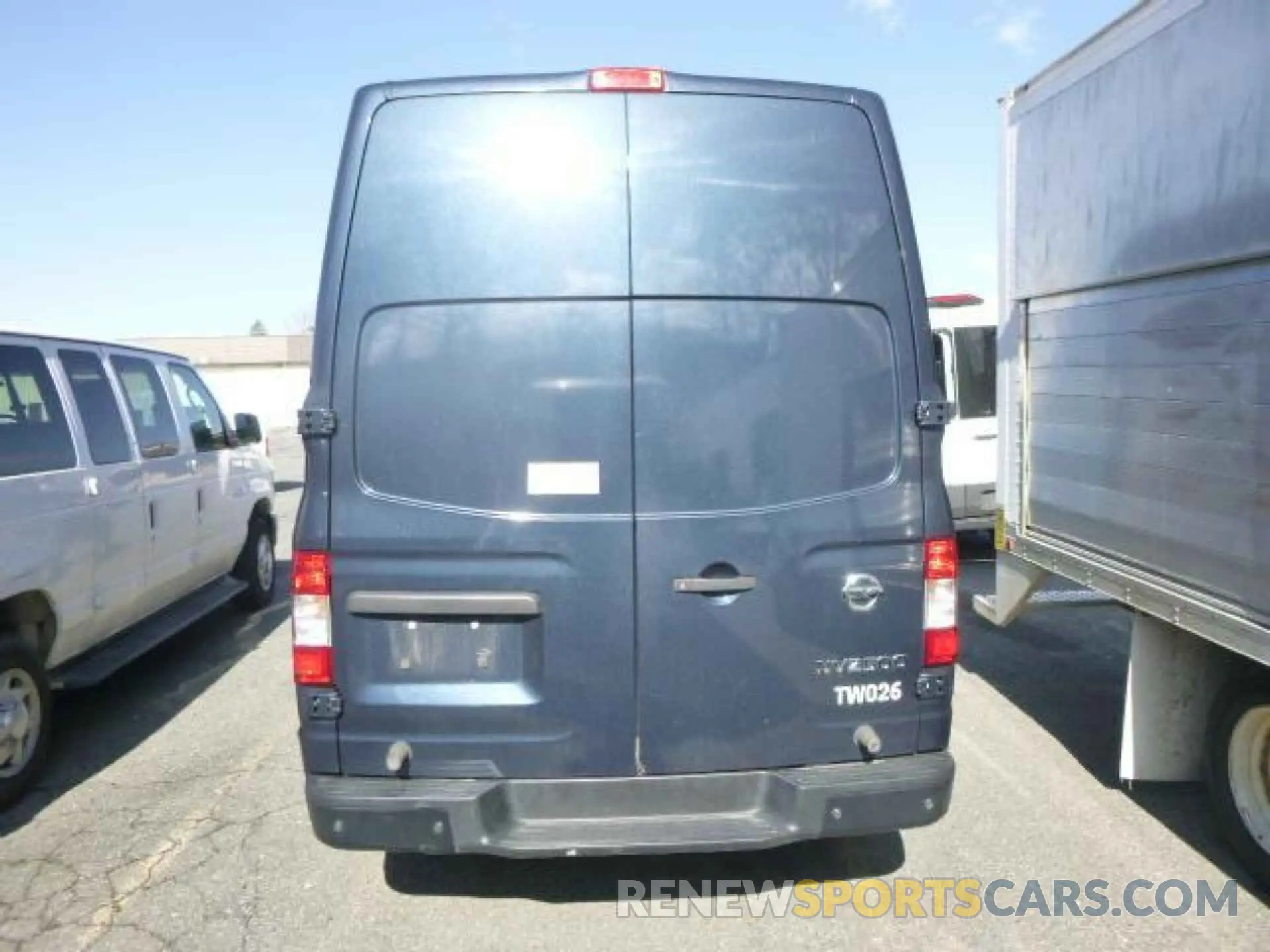 18 fotografías del automóvil dañado 1N6BF0LY3KN807964 NISSAN NV CARGO NV2500 HD 2019