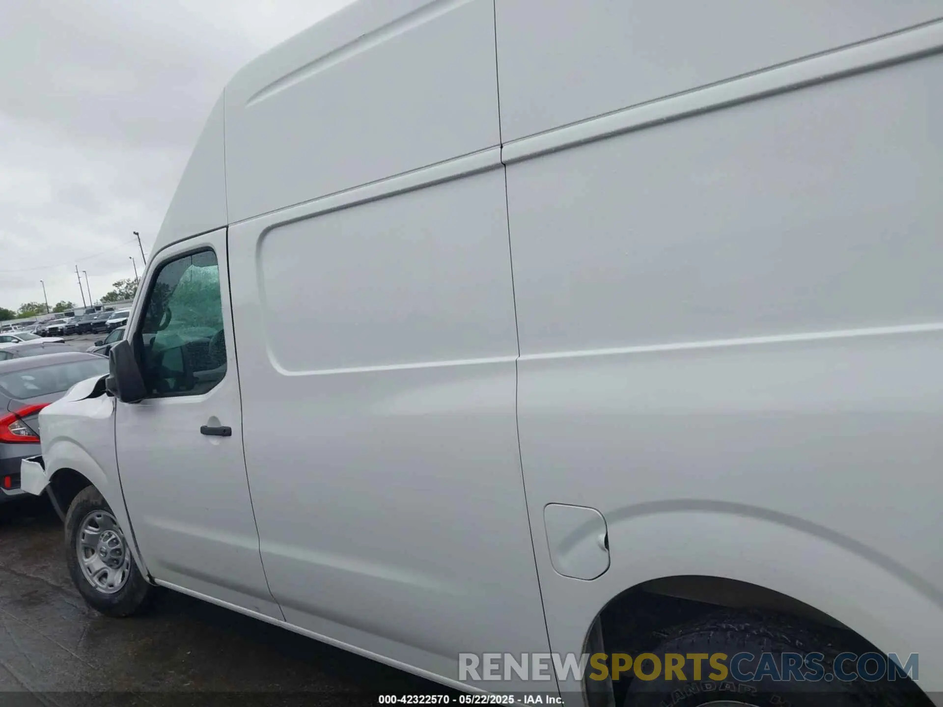 14 fotografías del automóvil dañado 1N6BF0LY6KN810650 NISSAN NV CARGO NV2500 HD 2019
