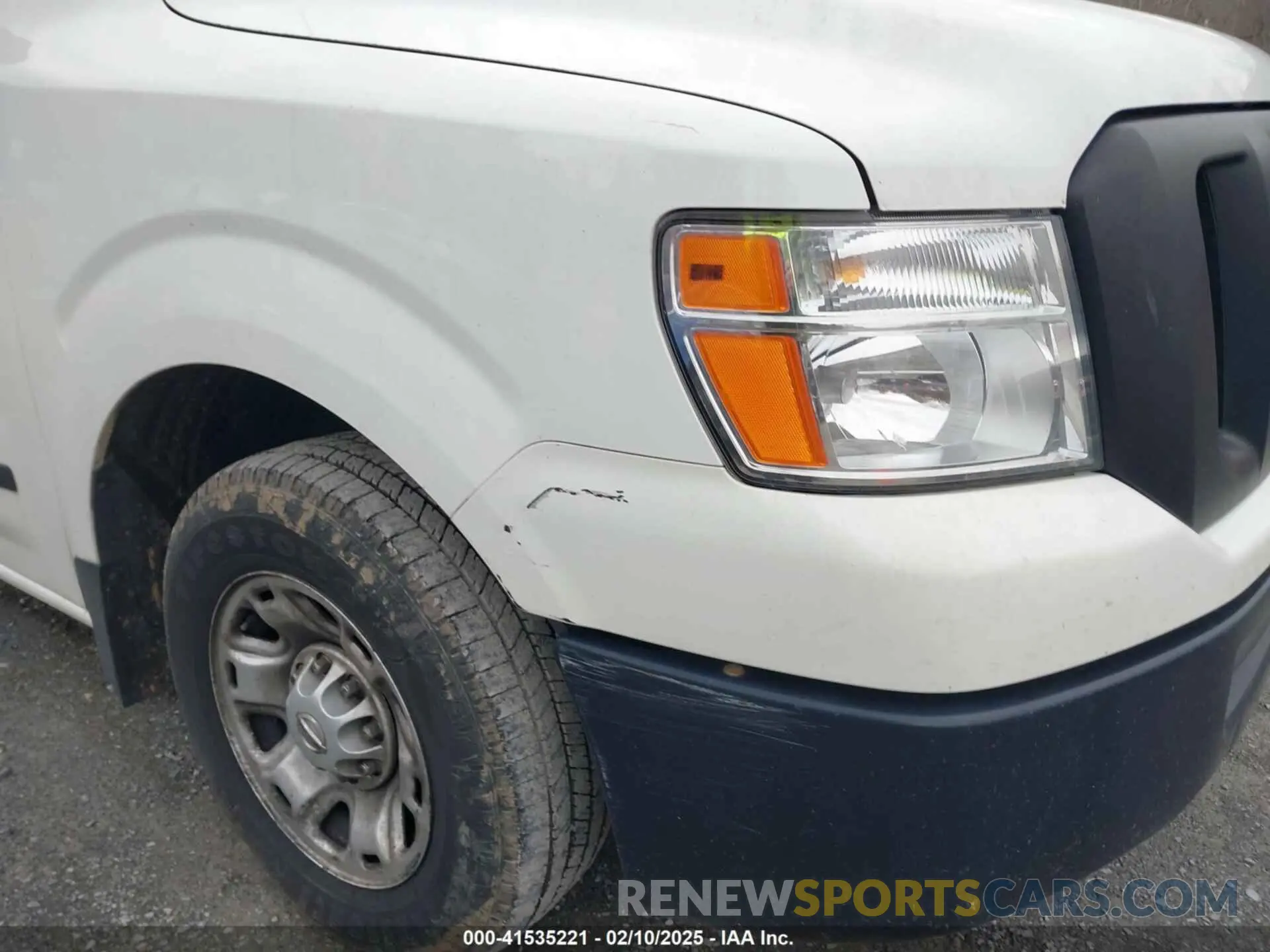 17 fotografías del automóvil dañado 1N6BF0KY2LN810888 NISSAN NV CARGO NV2500 HD 2020