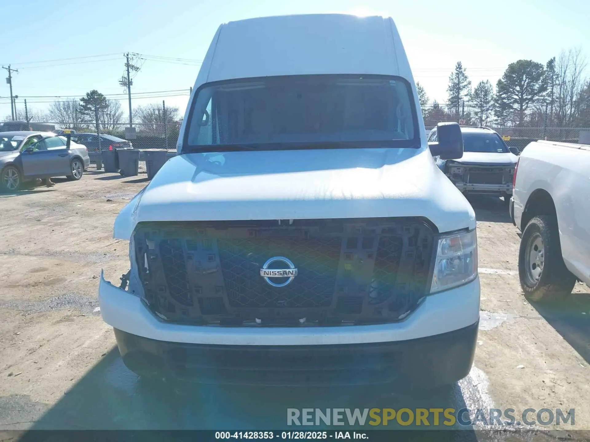 13 fotografías del automóvil dañado 1N6BF0LY2LN804118 NISSAN NV CARGO NV2500 HD 2020