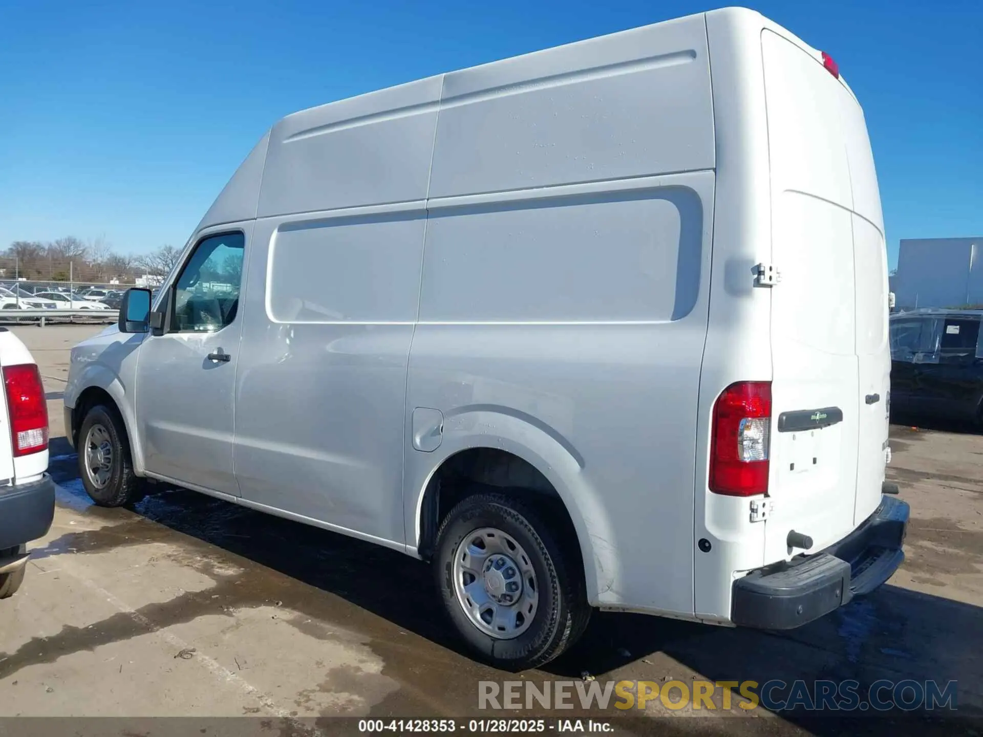 15 fotografías del automóvil dañado 1N6BF0LY2LN804118 NISSAN NV CARGO NV2500 HD 2020