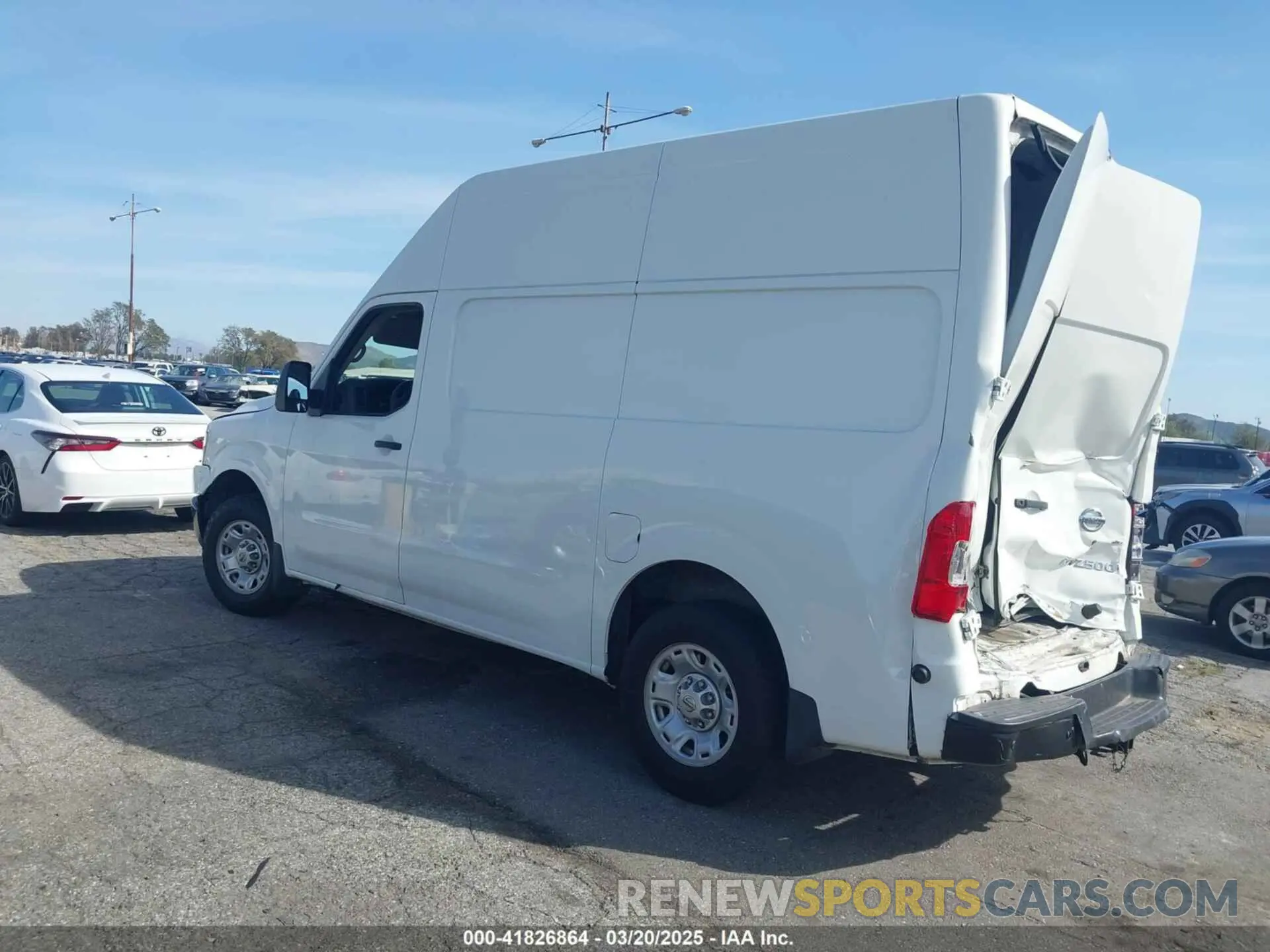 3 fotografías del automóvil dañado 1N6BF0LY3LN811787 NISSAN NV CARGO NV2500 HD 2020