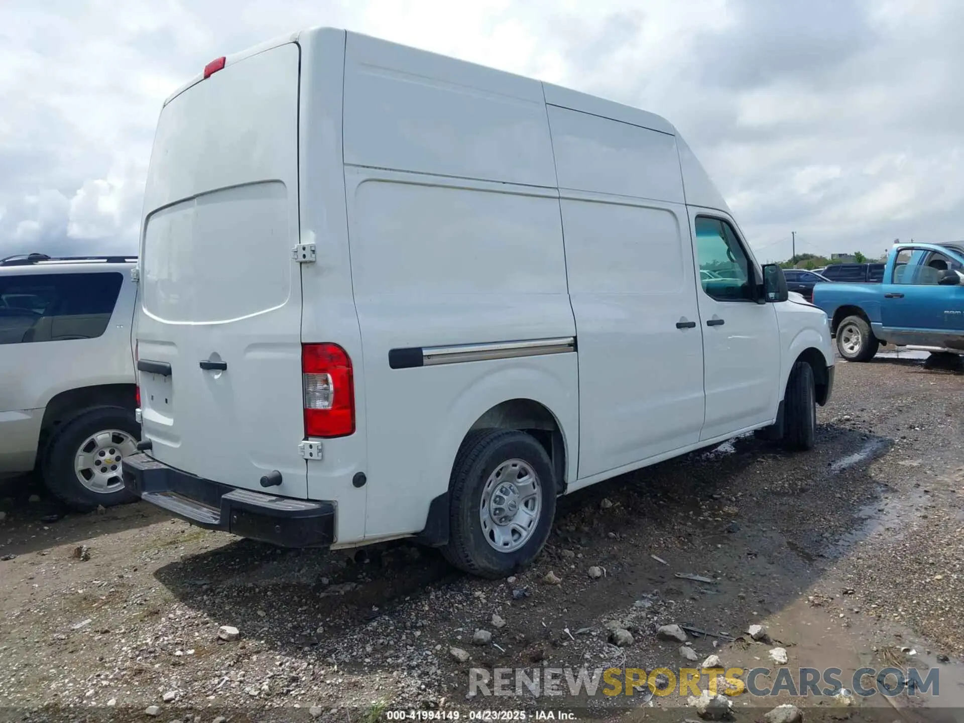 4 fotografías del automóvil dañado 1N6BF0LY9MN808457 NISSAN NV CARGO NV2500 HD 2021