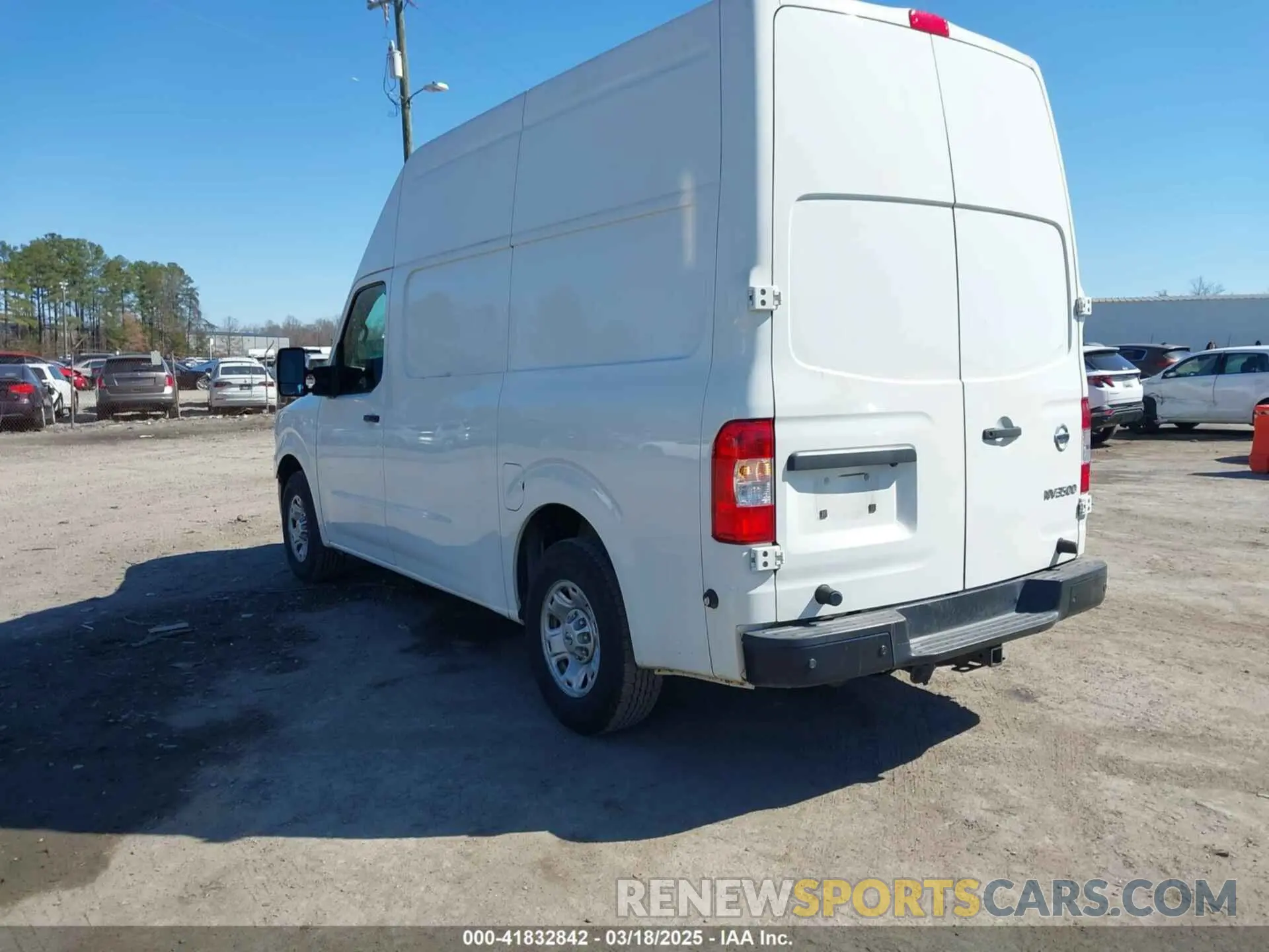 3 fotografías del automóvil dañado 1N6AF0LY4LN803404 NISSAN NV CARGO NV3500 HD 2020