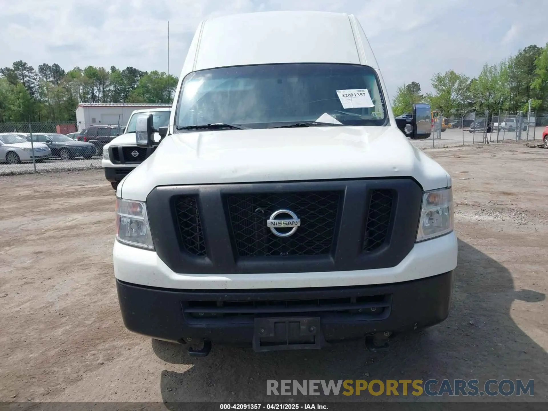 12 fotografías del automóvil dañado 1N6AF0LY9MN802430 NISSAN NV CARGO NV3500 HD 2021