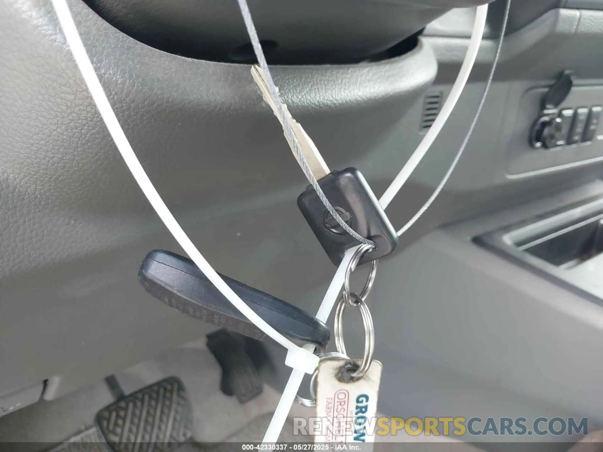 11 fotografías del automóvil dañado 5BZAF0AA2KN852771 NISSAN NV PASSENGER NV3500 HD 2019
