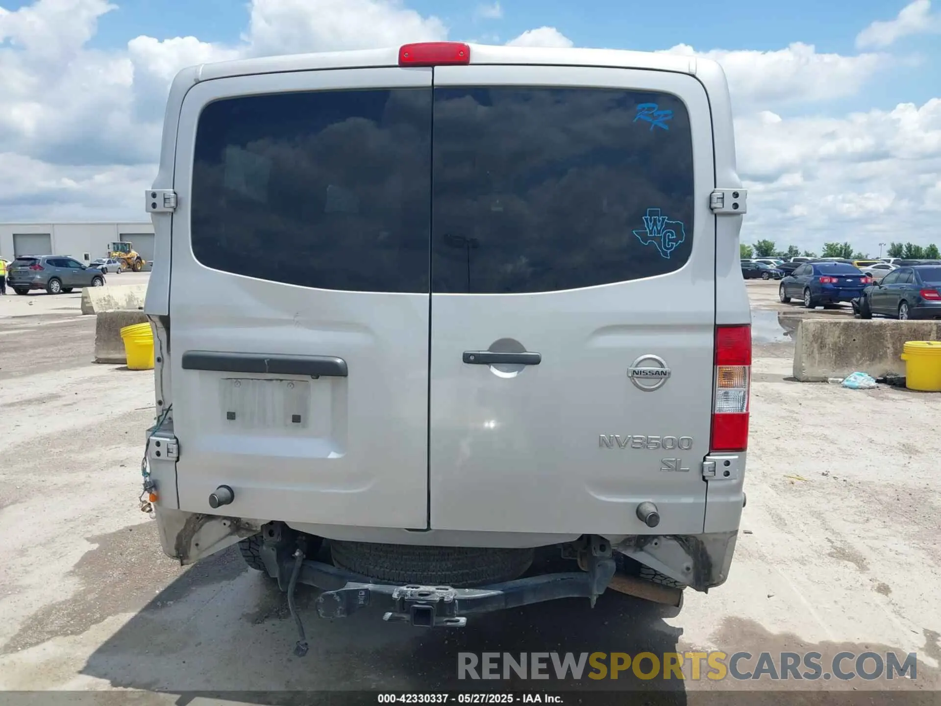 16 fotografías del automóvil dañado 5BZAF0AA2KN852771 NISSAN NV PASSENGER NV3500 HD 2019