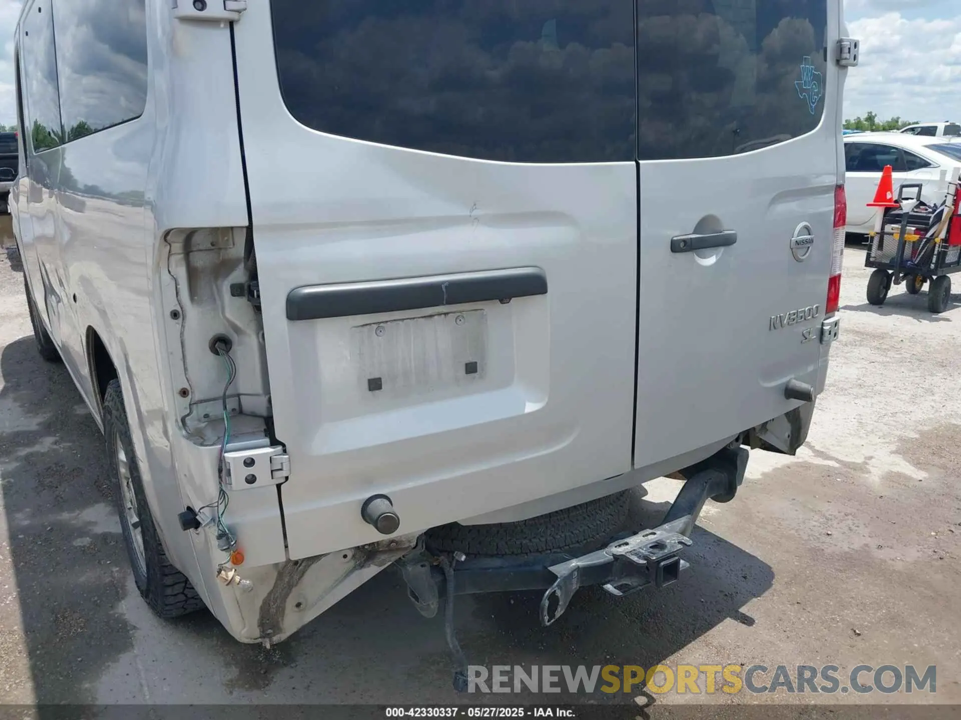 6 fotografías del automóvil dañado 5BZAF0AA2KN852771 NISSAN NV PASSENGER NV3500 HD 2019