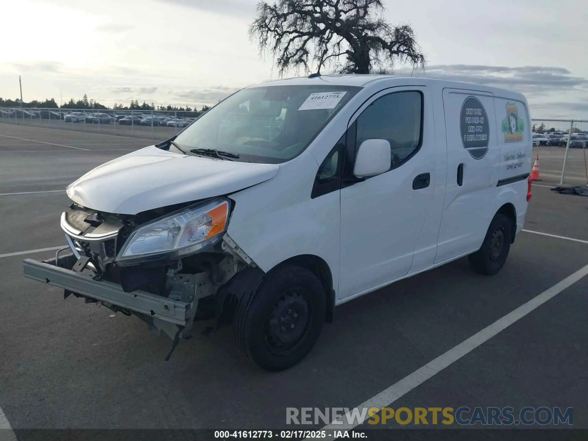 2 fotografías del automóvil dañado 3N6CM0KN0KK698130 NISSAN NV200 2019