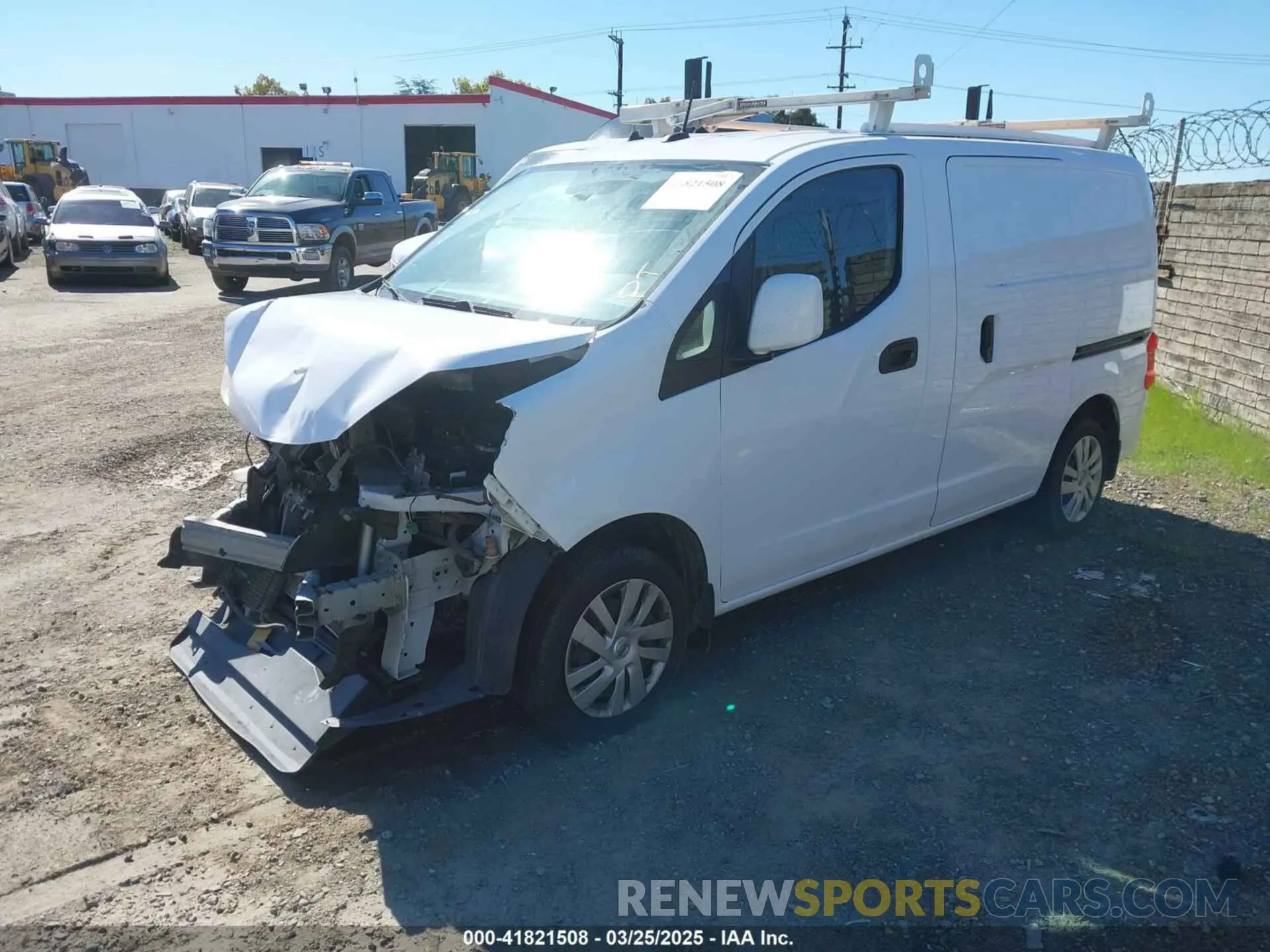 2 fotografías del automóvil dañado 3N6CM0KN1KK699268 NISSAN NV200 2019