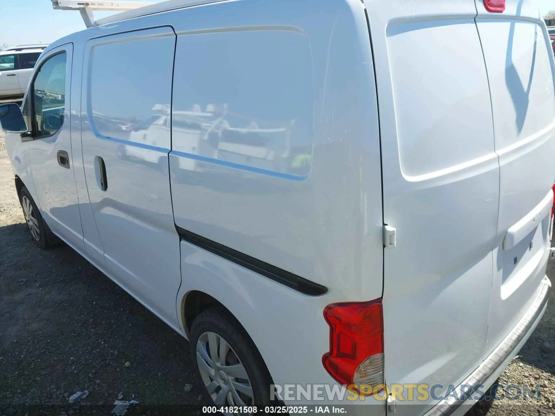 3 fotografías del automóvil dañado 3N6CM0KN1KK699268 NISSAN NV200 2019