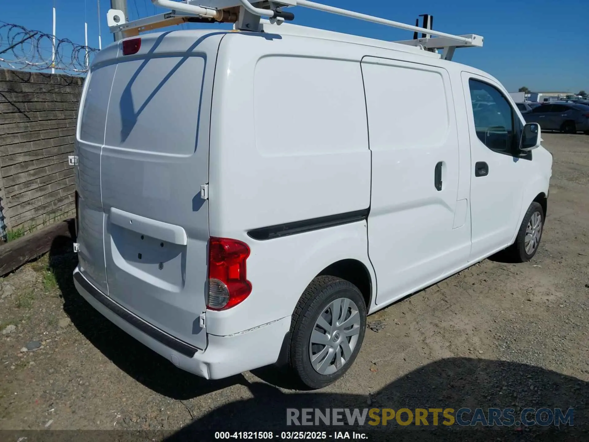 4 fotografías del automóvil dañado 3N6CM0KN1KK699268 NISSAN NV200 2019