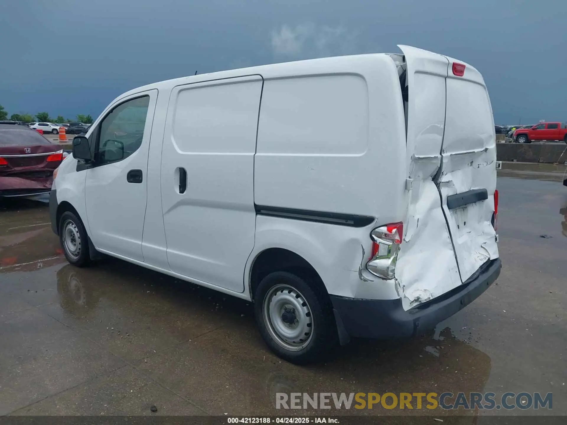 3 fotografías del automóvil dañado 3N6CM0KN3KK699370 NISSAN NV200 2019