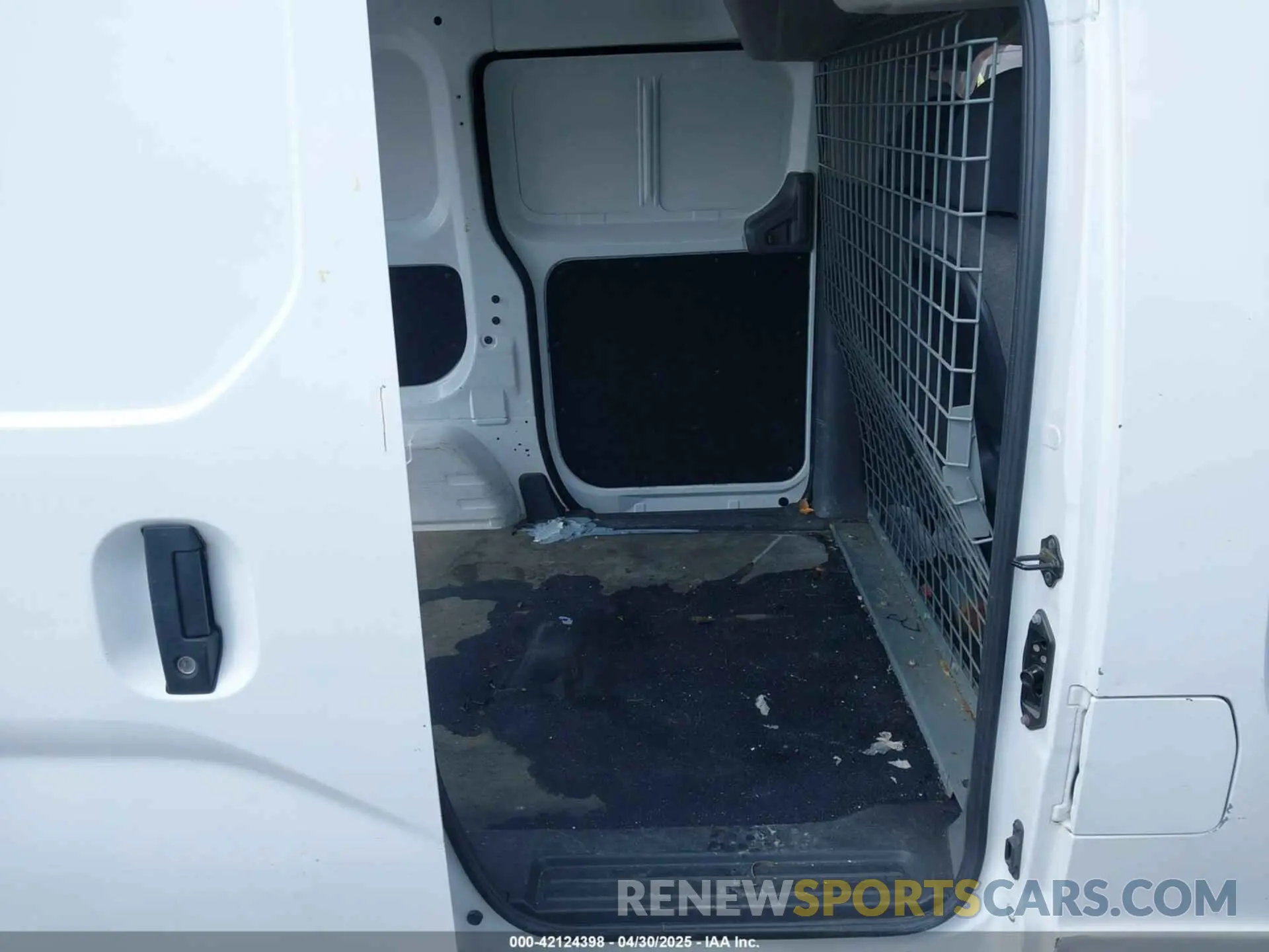 8 fotografías del automóvil dañado 3N6CM0KN3KK710805 NISSAN NV200 2019